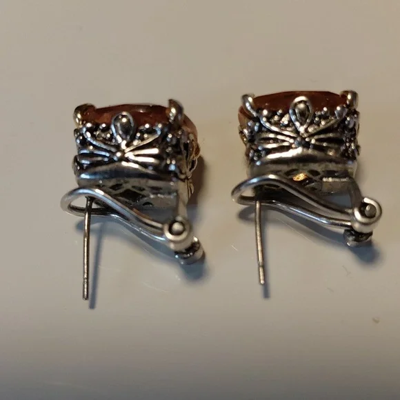 Champagne Stud Earrings and Pendant Set - Champagne - Picture 4 of 8